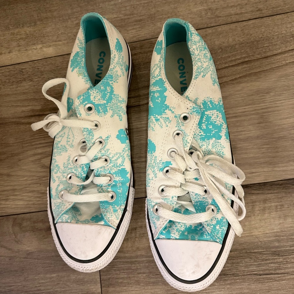Converse Chuck Taylor women’s shoes